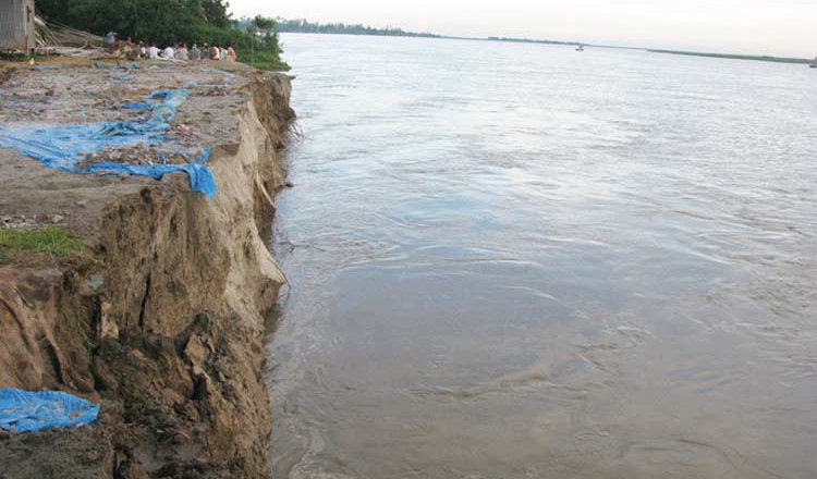 Chatka (bamboo binding) on Jamuna river saved crops and livelihood